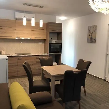 Barbi Apartman * Hajduszoboszlo